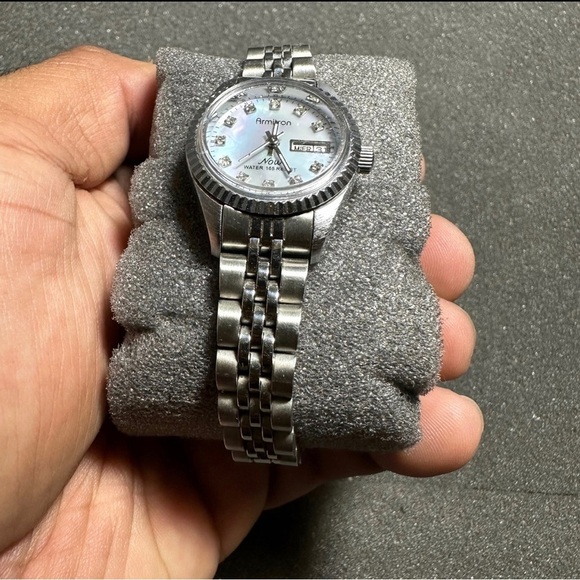 Armitron Now Womens Mother O Pearl Day Date Dial Jubilee Band Presidential Watch - Picture 2 of 7